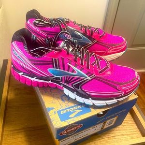 Brooks Adrenaline GTS 14 Women’s 10 NIB